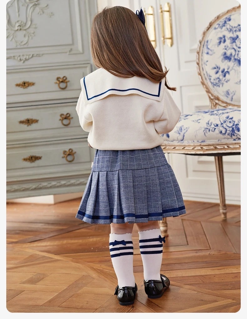 Knee high 3-stripes bow socks